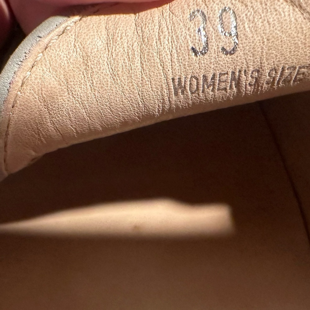 TOD’s Women’s Leather Loafer Sea Foam Green Flat Size 39 EU Made in Italy - Picture 5 of 17